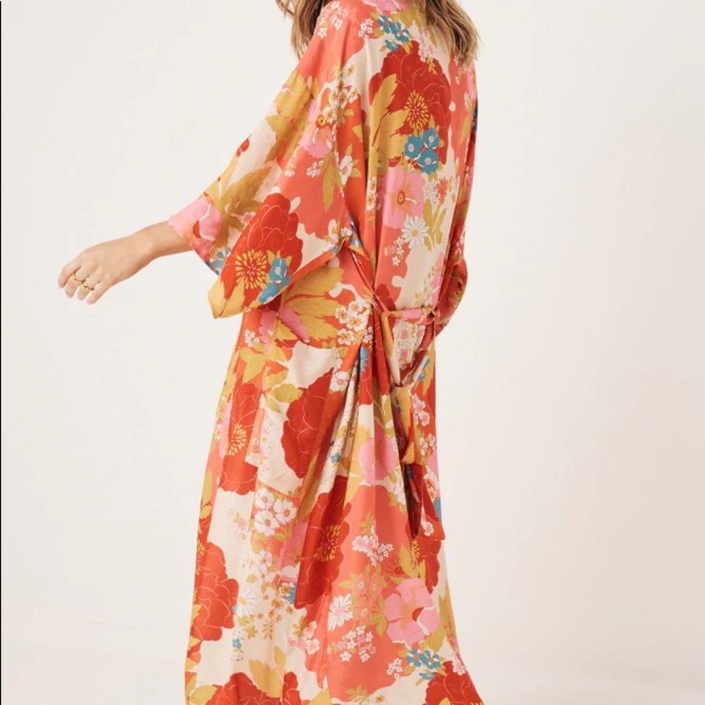 Tyler Maxi Robe - Picture 3 of 5